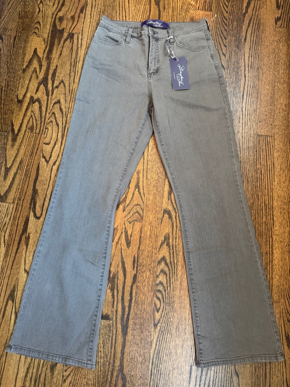 NYDJ New With Tags Women's Gray Jeans size 14